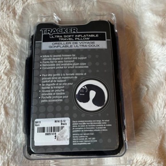 Tracker Ultra Soft Inflatable Black Travel Pillow NIP - Picture 2 of 6